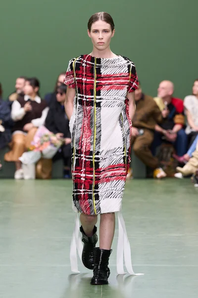 Look 38